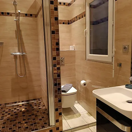 Centre Apartment *
